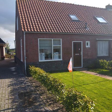 Bed En Breakfast Uitrust Lauwerzijl Exterior photo