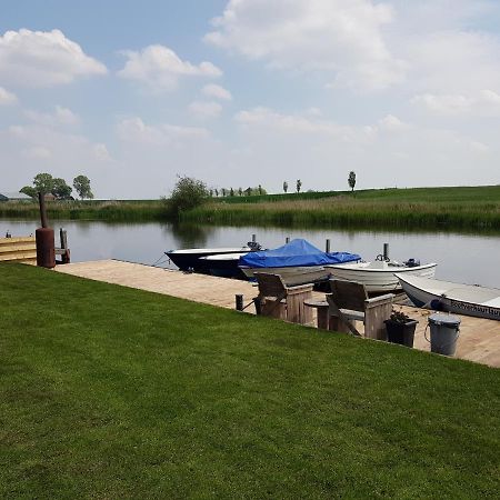 Bed En Breakfast Uitrust Lauwerzijl Exterior photo