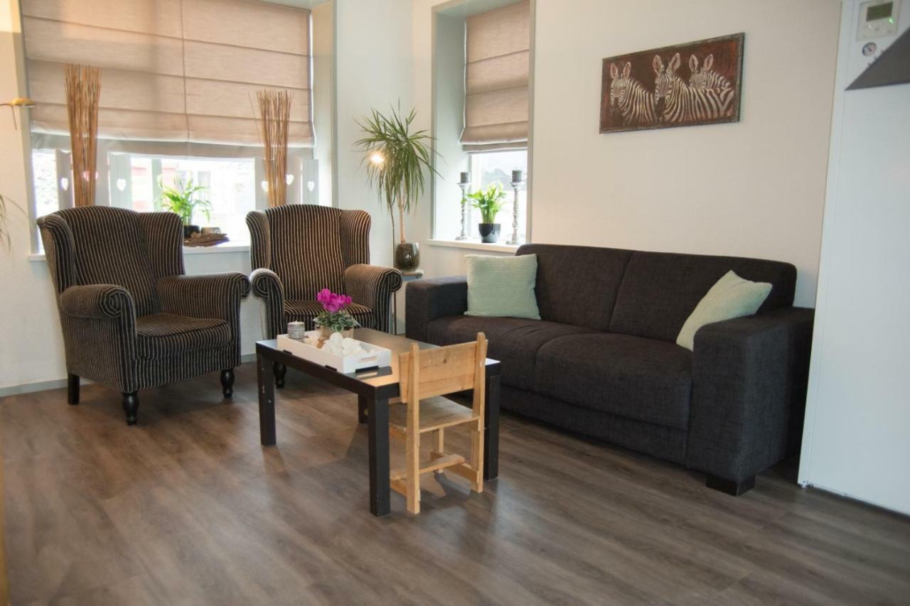 Bed En Breakfast Uitrust Lauwerzijl Exterior photo